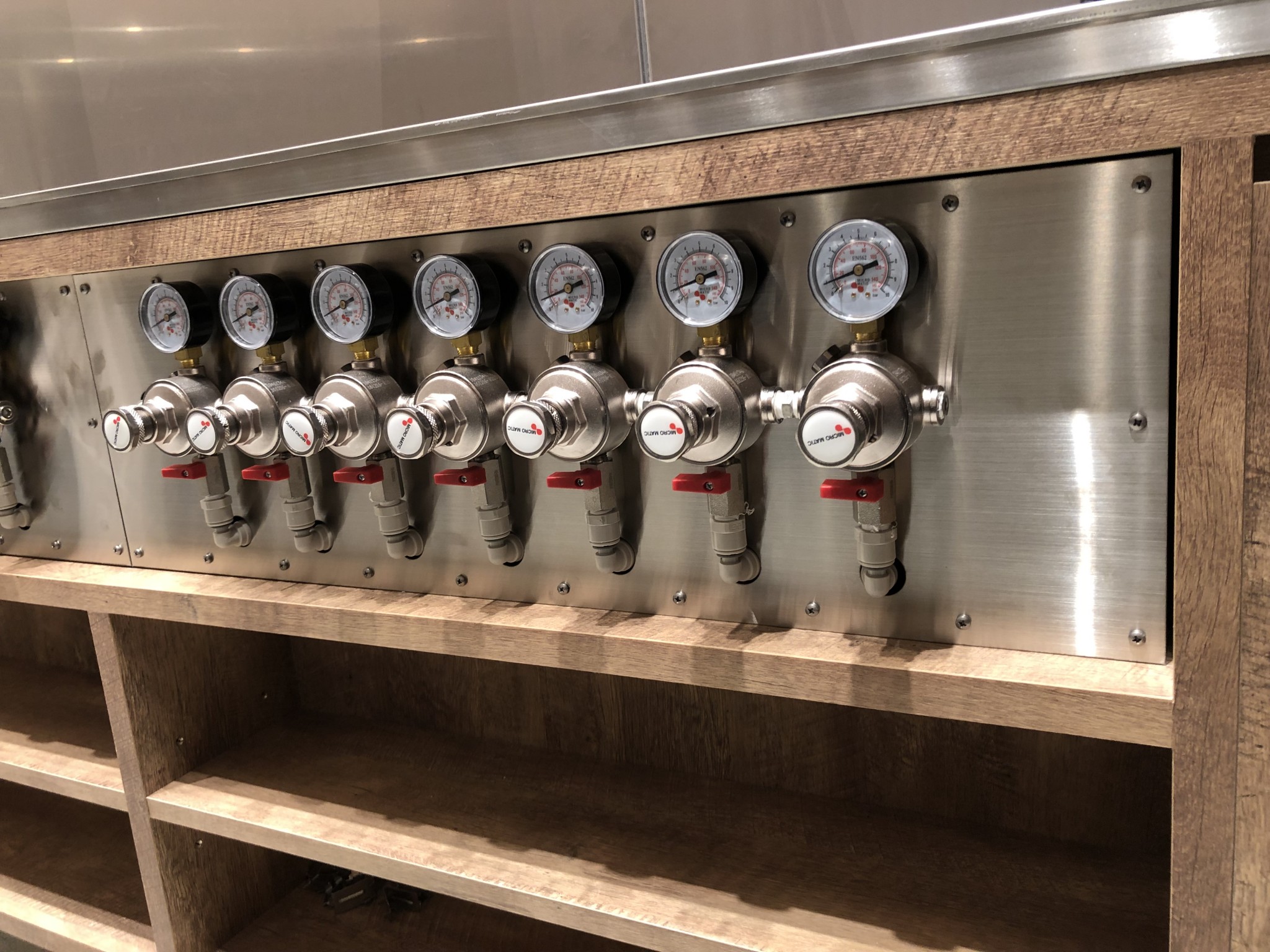 CRAFT BEER MARKET ホワイティうめだ店